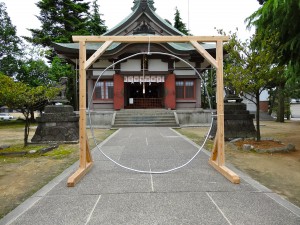 夏越の大祓 茅の輪くぐりの木枠納品 たかのたわごと